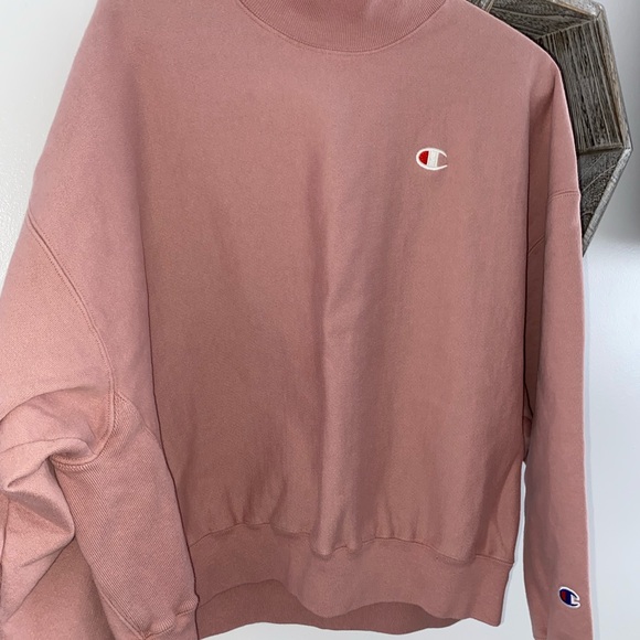 BNWOT. Champion pink crewneck sweater - Picture 2 of 5